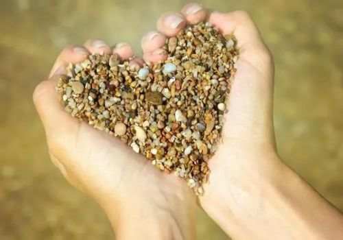 昆明市婚外情调查：上海动迁房可以赠与外地人吗
